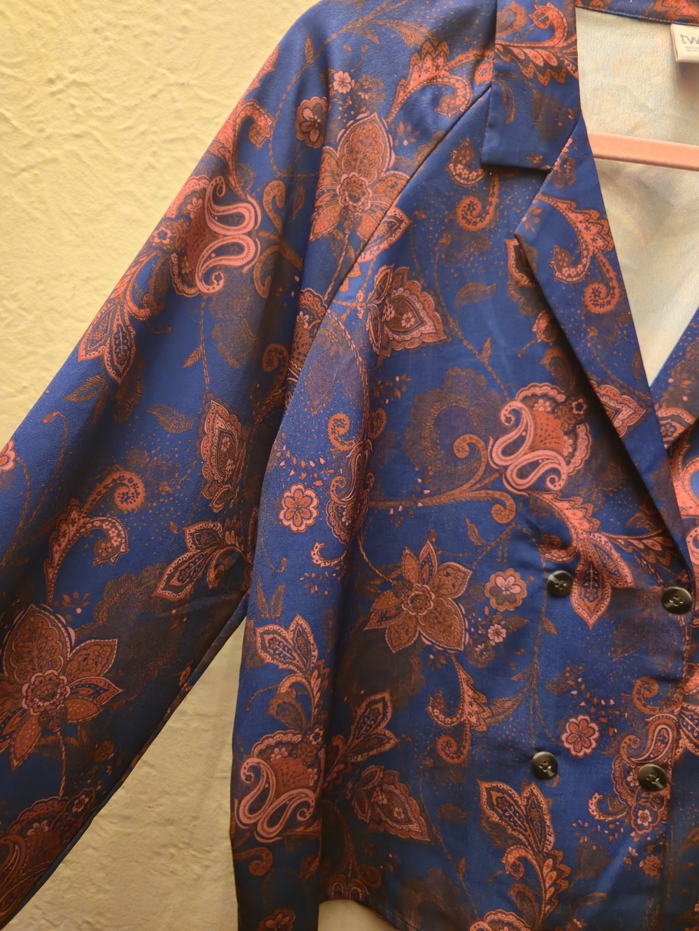 🔥3/15$Twik Simons Blue Paisley Satin Button Up Blouse Size L Retro Floral Shirt - Picture 9 of 9